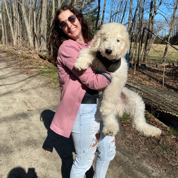 Meet your Posher, Caitlin - Picture 1 of 1